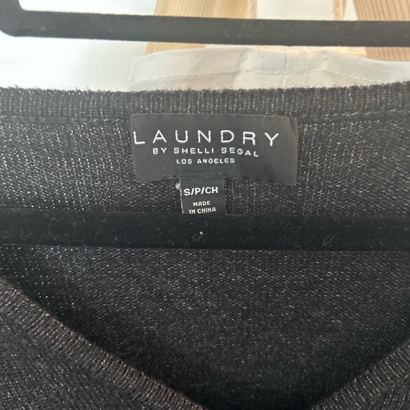 Women’s sweater - Picture 3 of 3